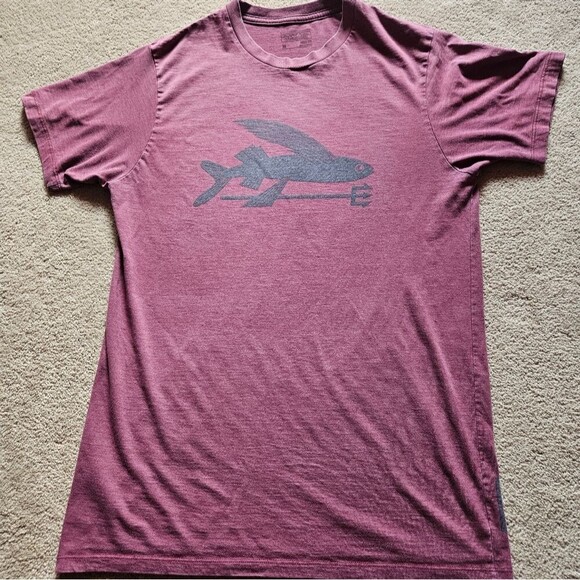 Patagonia distressed short sleeve t shirt mens medium, maroon fish and s… - Picture 1 of 16